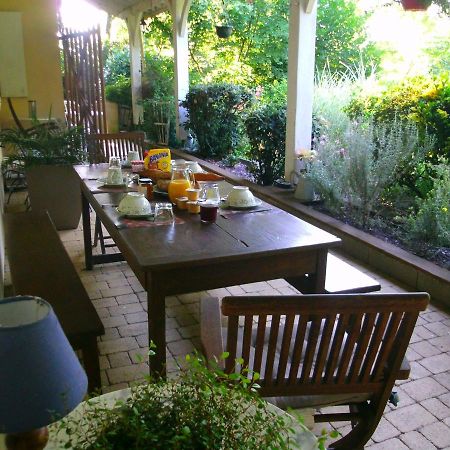 Le Bord De L'Eau Bed & Breakfast Sainte-Terre Exterior photo