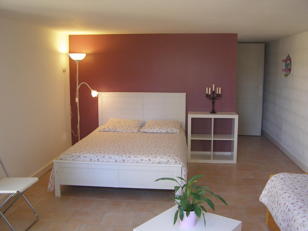 Le Bord De L'Eau Bed & Breakfast Sainte-Terre Exterior photo